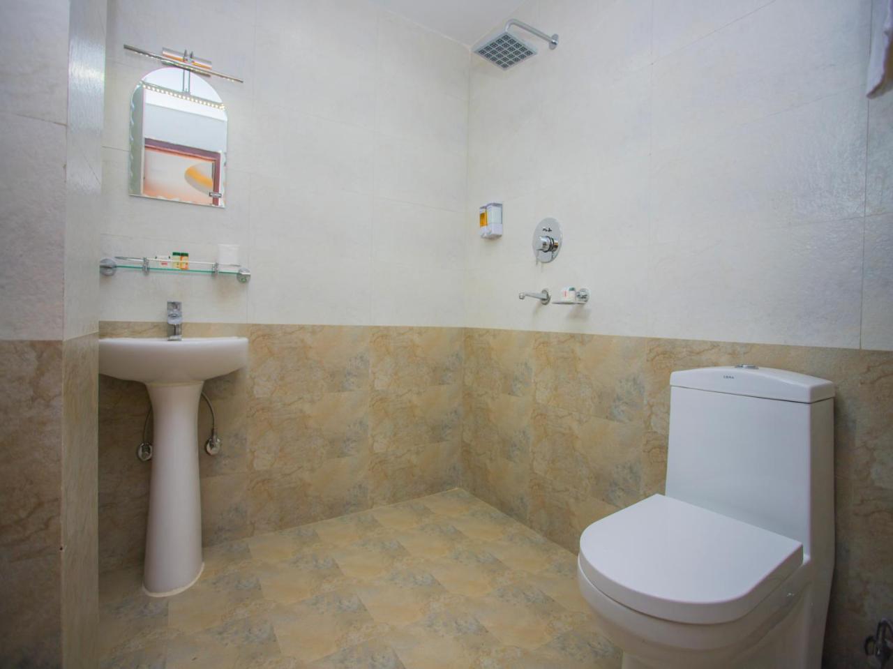 Hotel Lakeside Pvt. Ltd. Похара Екстериор снимка