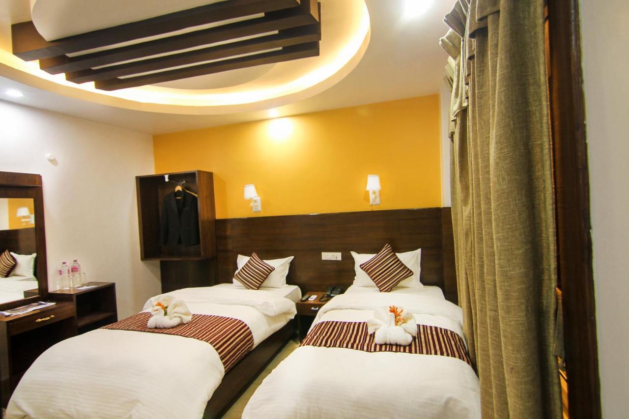 Hotel Lakeside Pvt. Ltd. Похара Екстериор снимка