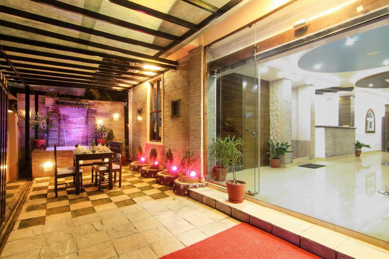Hotel Lakeside Pvt. Ltd. Похара Екстериор снимка
