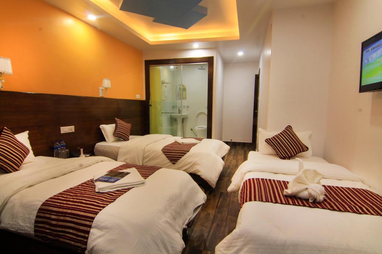 Hotel Lakeside Pvt. Ltd. Похара Екстериор снимка