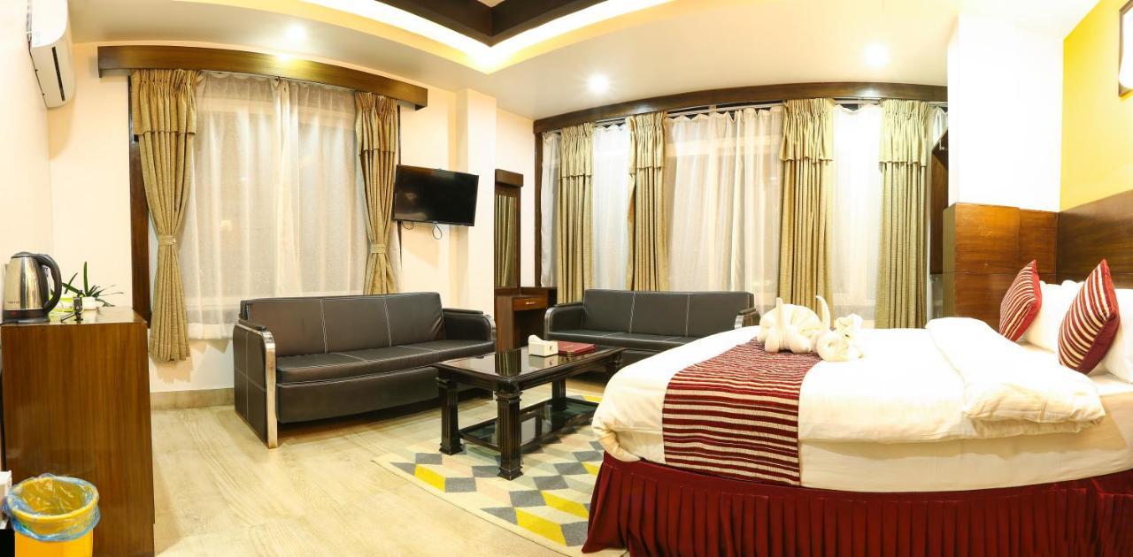 Hotel Lakeside Pvt. Ltd. Похара Екстериор снимка