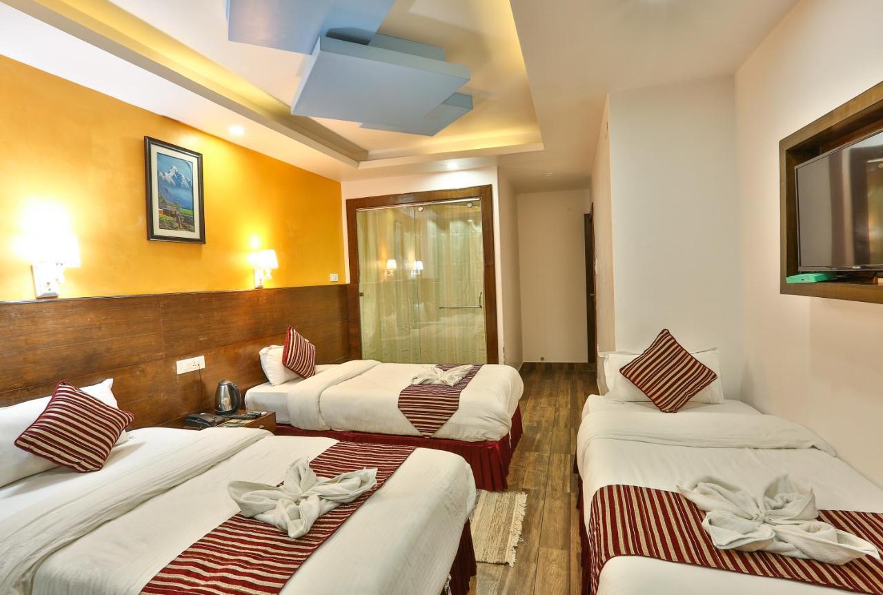 Hotel Lakeside Pvt. Ltd. Похара Екстериор снимка