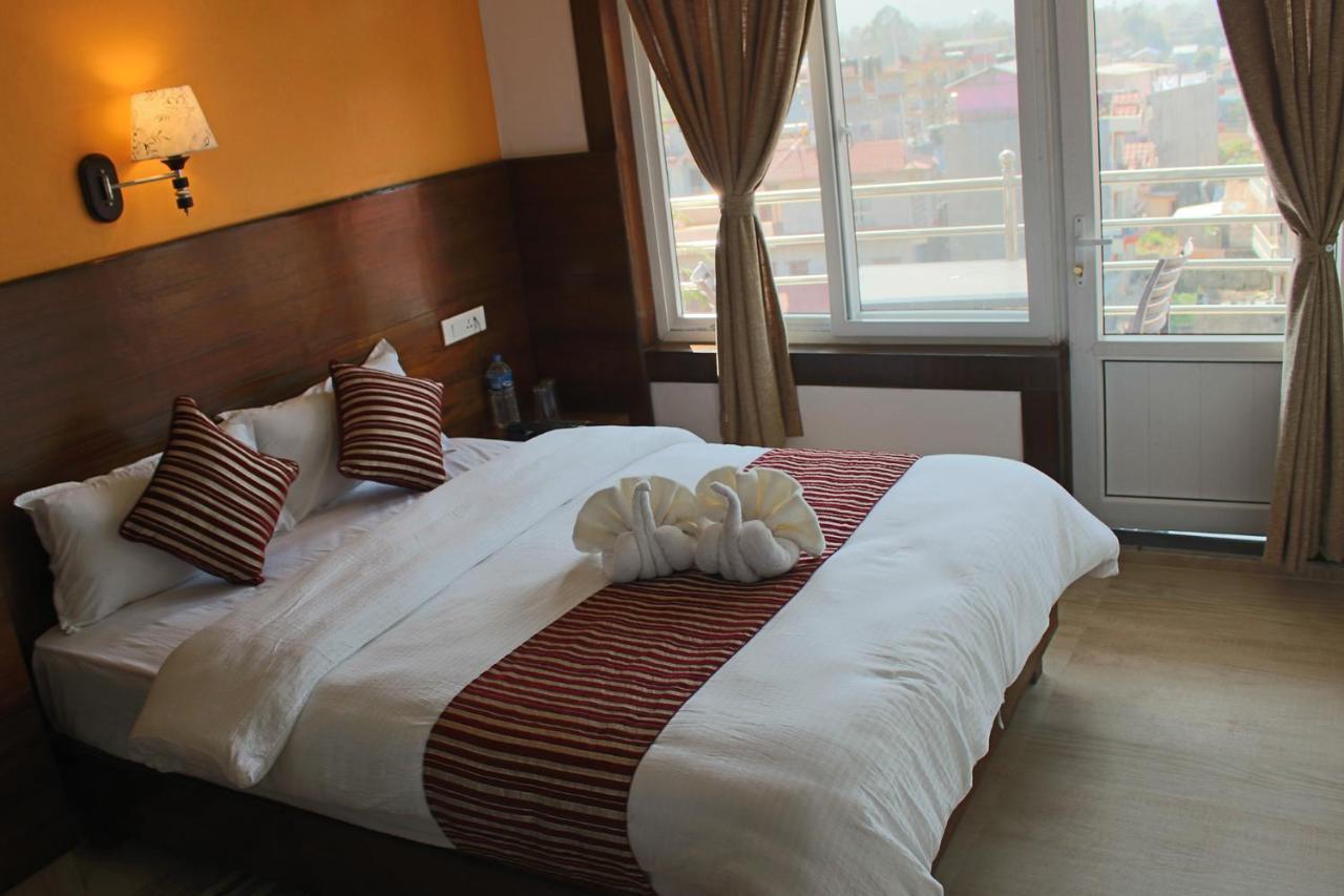 Hotel Lakeside Pvt. Ltd. Похара Екстериор снимка