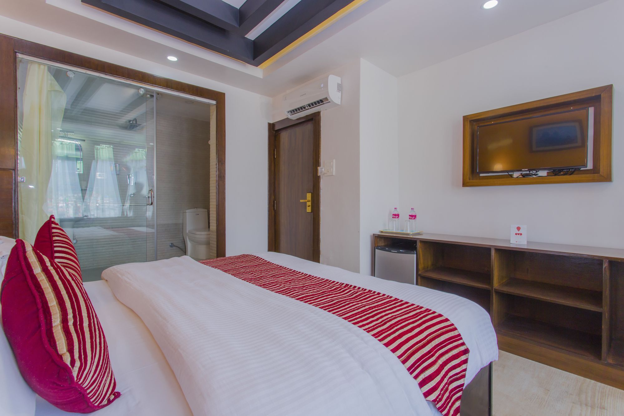 Hotel Lakeside Pvt. Ltd. Похара Екстериор снимка